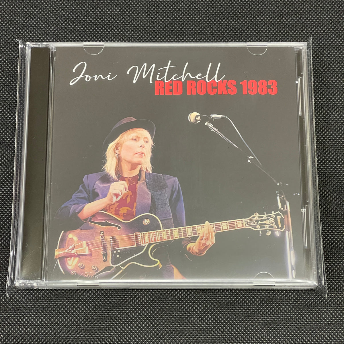 ミュージシャン Joni Mitchell Live1983 Concert Phamphlet 1983 Joni Mitchell Concert in Japan Gets Official Release – No Treble